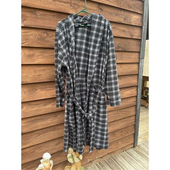 CHAPS Black Plaid Fleece Lightweight Wrap Lounge Robe Mens One Size - Picture 1 of 6